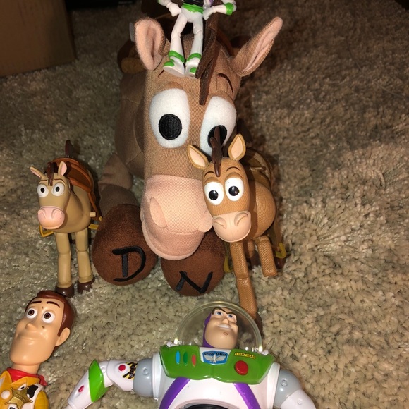 Disney Buzz Light years and Woody - Picture 1 of 8